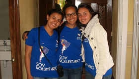 Otra voluntaria colombiana y una boliviana, compartieron con Érica la experiencia y el trabajo en el hogar.
